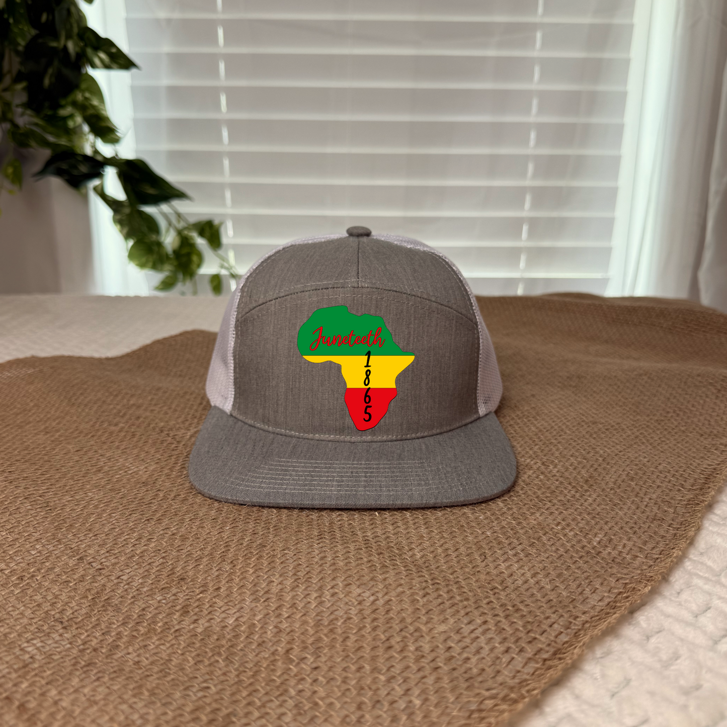 MOTHERLAND - Top Charmers Meshback Cap