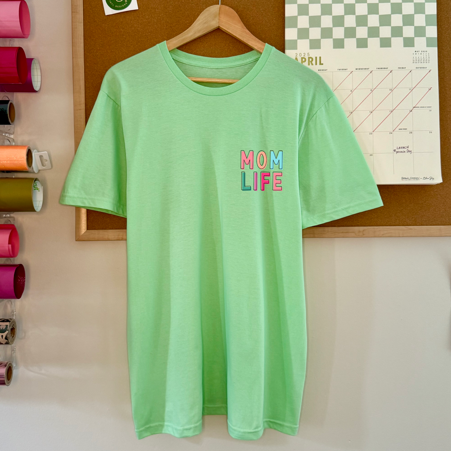 MOM LIFE - Lovin the Crew Tee