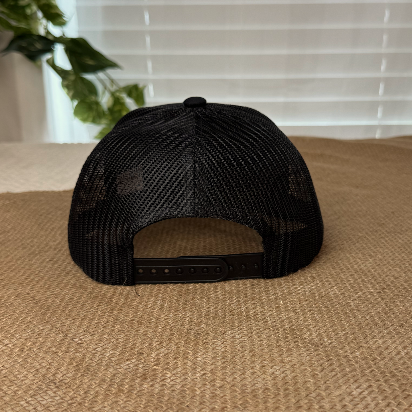 LGT - Top Charmers Meshback Cap